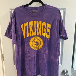 Vikings Graphic T-Shirt